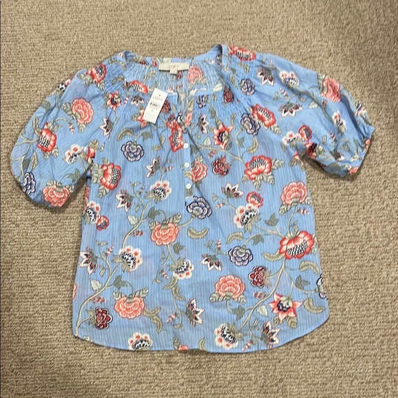 LOFT Tops - Loft Size Medium Short Sleeve Top